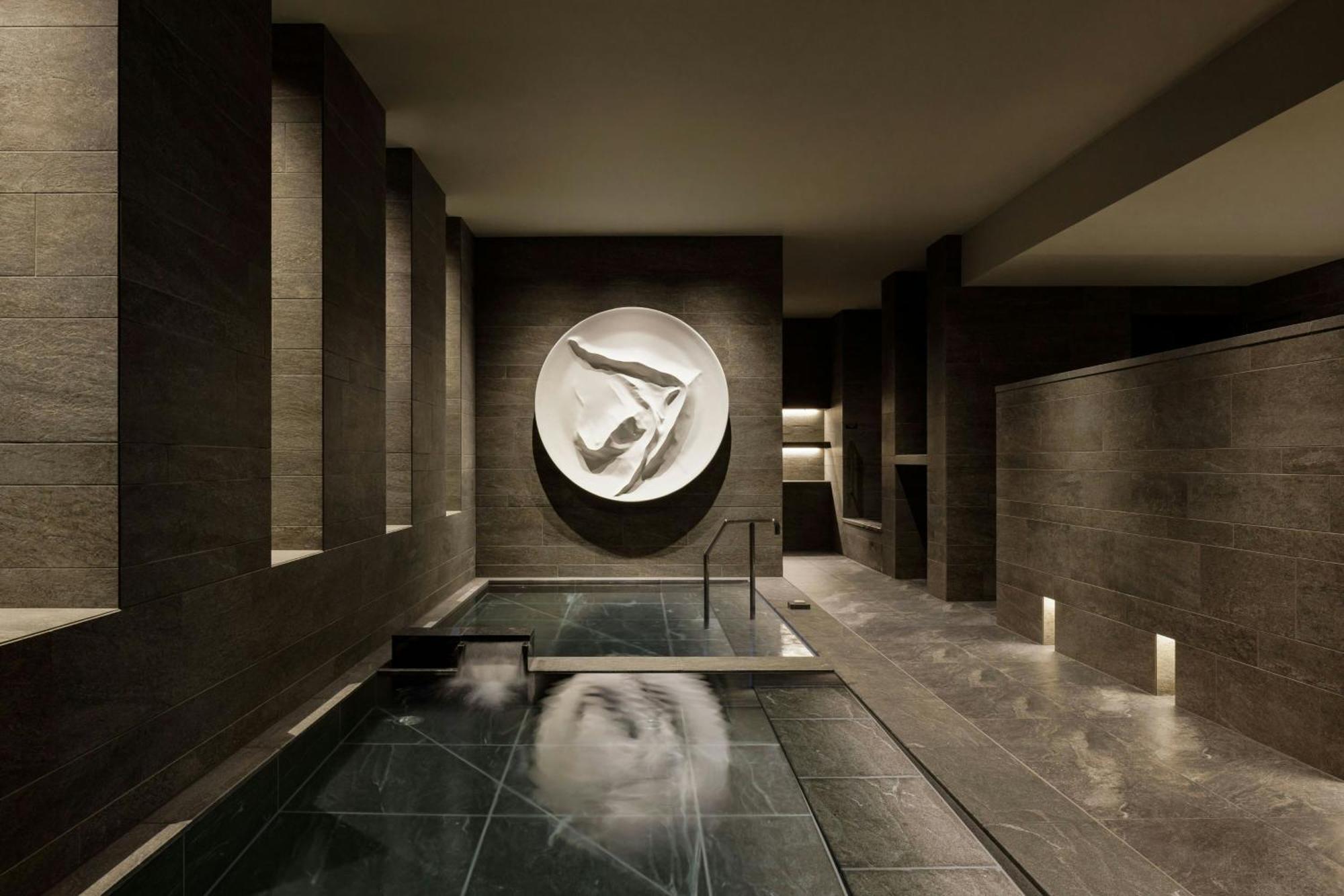 The Osaka Station Hotel, Autograph Collection Extérieur photo