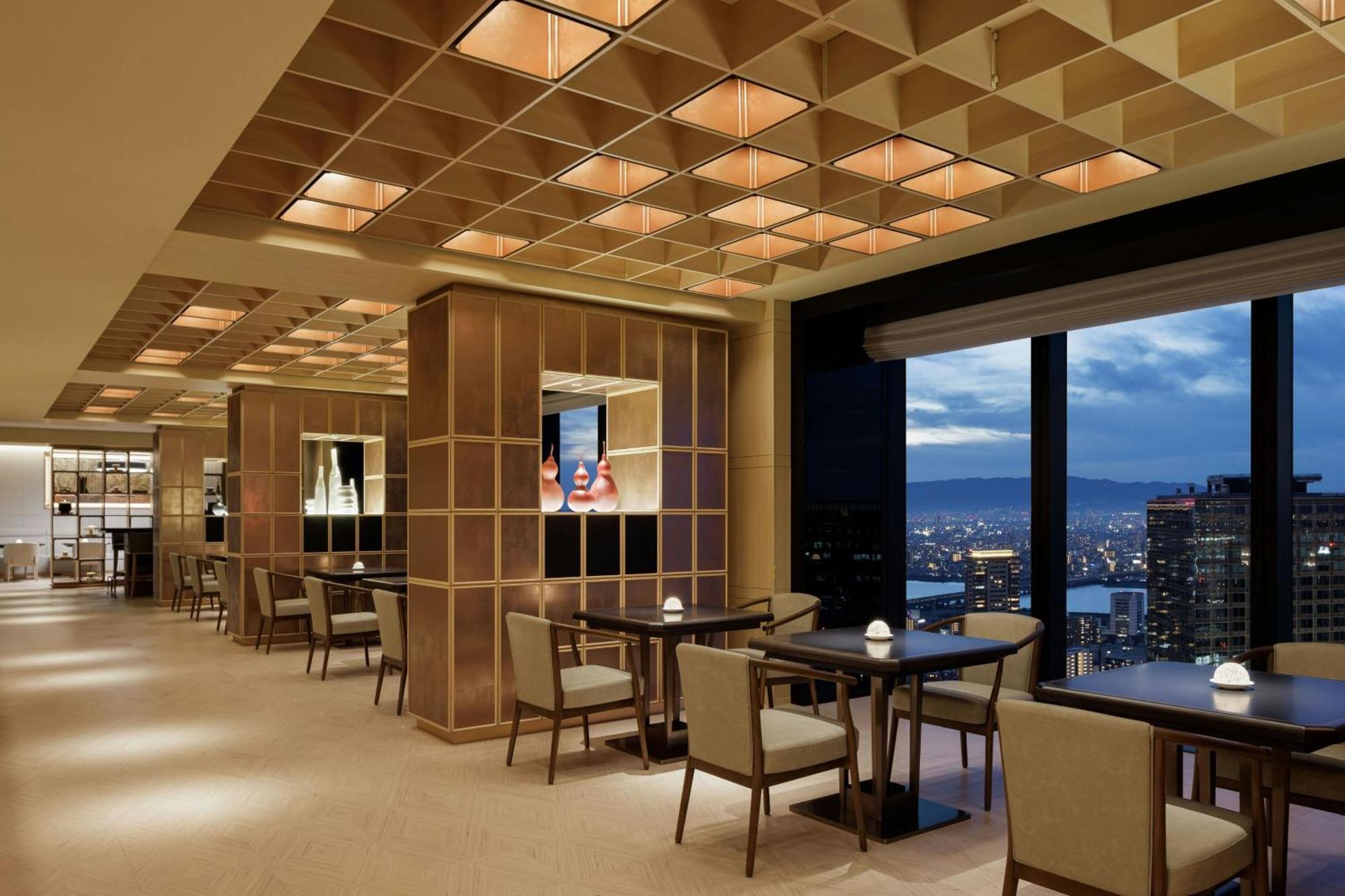 The Osaka Station Hotel, Autograph Collection Extérieur photo
